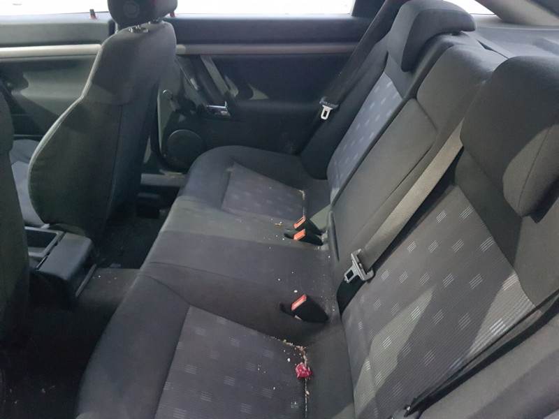 opel vectra c berlina del año 2002