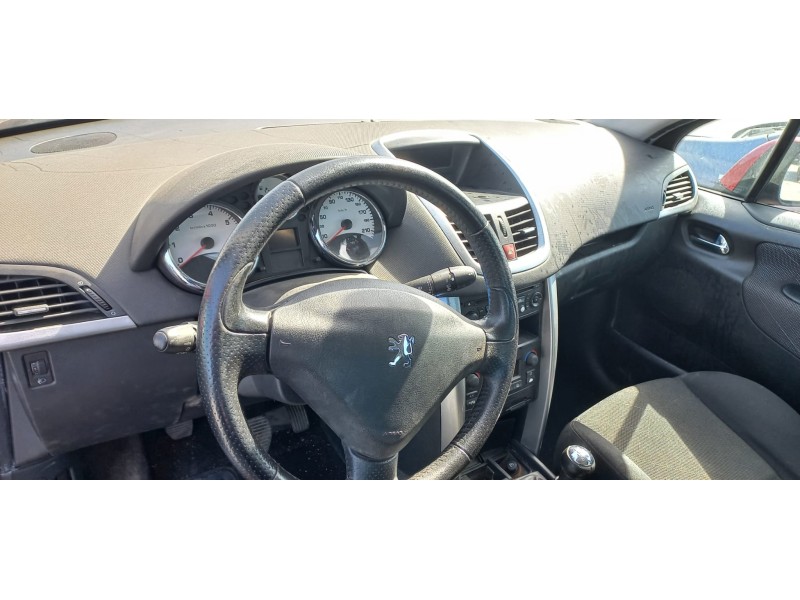 peugeot 207 del año 2008