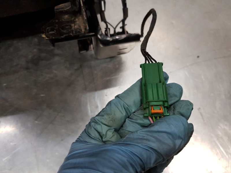 Recambio de asientos trasero derecho para peugeot rifter active pack referencia OEM IAM 9821885580  