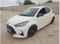 Recambio de puerta delantera izquierda para toyota yaris hybrid referencia OEM IAM 67002K0020  