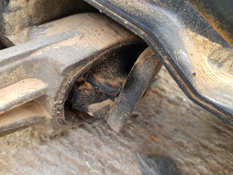 Recambio de puente delantero para peugeot 208 bluehdi referencia OEM IAM 9808011780   Recambio de puente delantero para peugeot 208 bluehdi referencia OEM IAM 9808011780