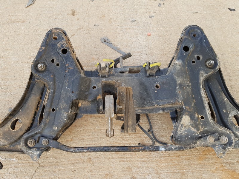 Recambio de puente delantero para peugeot 208 bluehdi referencia OEM IAM 9808011780   Recambio de puente delantero para peugeot 208 bluehdi referencia OEM IAM 9808011780