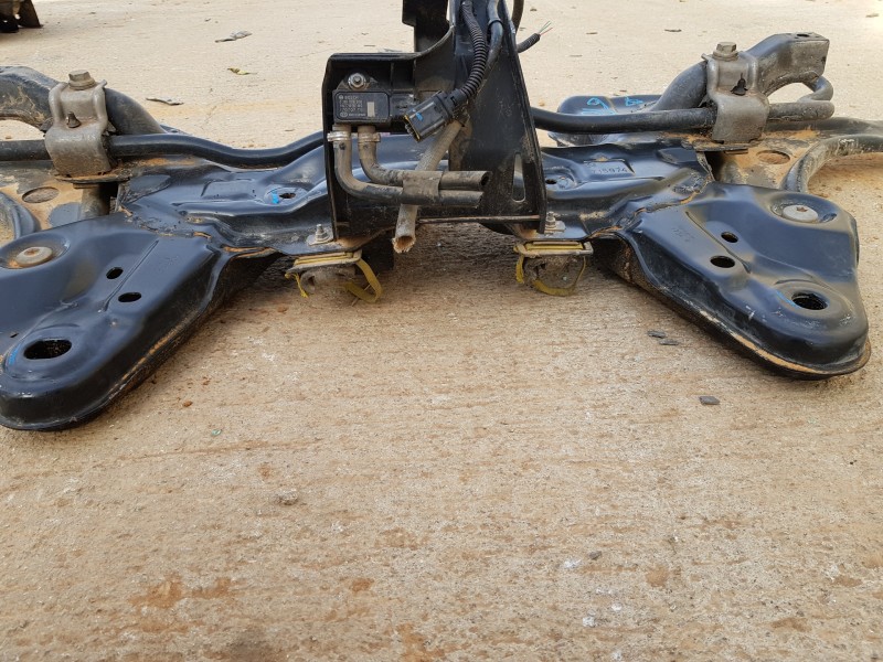 Recambio de puente delantero para peugeot 208 bluehdi referencia OEM IAM 9808011780   Recambio de puente delantero para peugeot 208 bluehdi referencia OEM IAM 9808011780