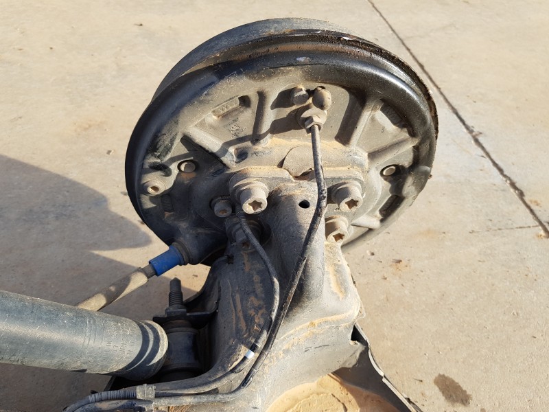 Recambio de puente trasero para peugeot 208 bluehdi referencia OEM IAM 1607197180   Recambio de puente trasero para peugeot 208 bluehdi referencia OEM IAM 1607197180