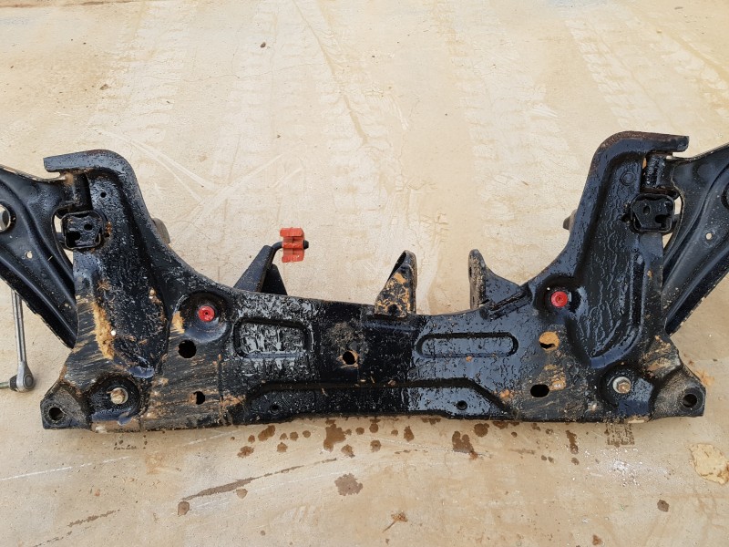 Recambio de puente delantero para ford fiesta (ce1) ecoboost active referencia OEM IAM 2482224 H1BC5482AC 2262876