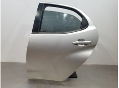 Recambio de puerta trasera izquierda para toyota yaris hybrid referencia OEM IAM 67004K0060  