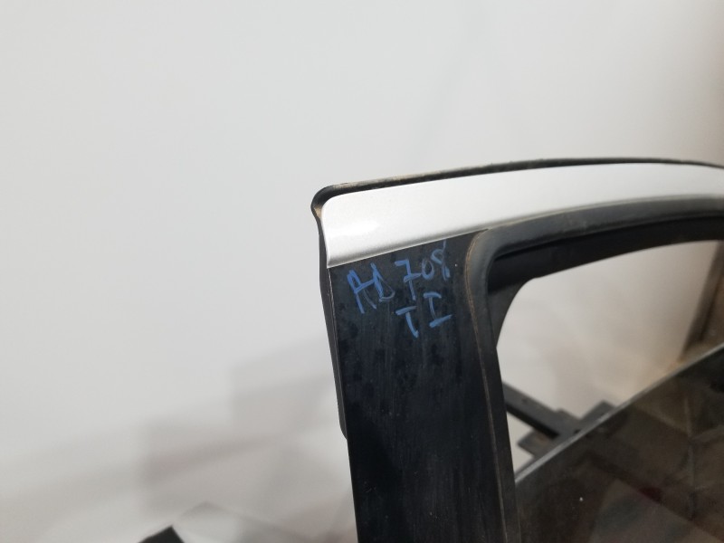 Recambio de puerta trasera izquierda para toyota yaris hybrid referencia OEM IAM 67004K0060  