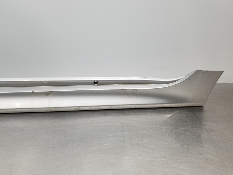 Recambio de faldon lateral para toyota yaris hybrid referencia OEM IAM 75852K0901 75860K0080 