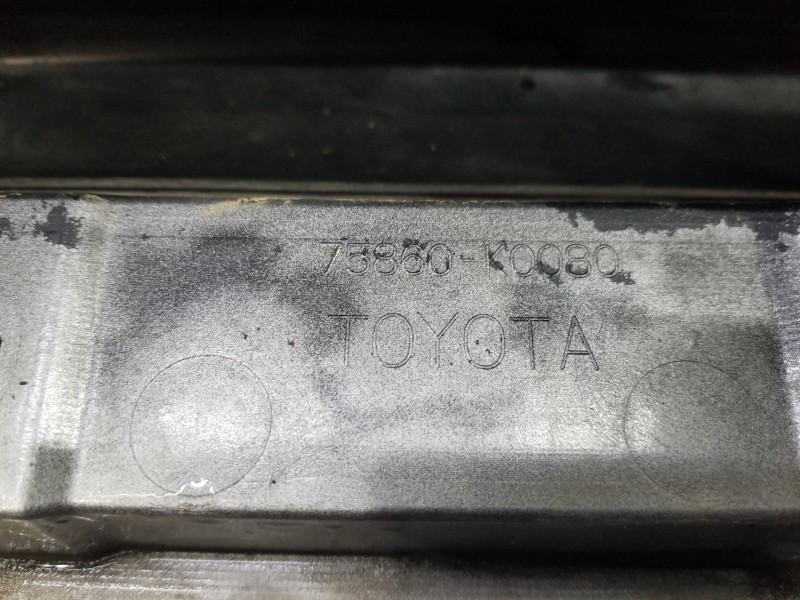 Recambio de faldon lateral para toyota yaris hybrid referencia OEM IAM 75852K0901 75860K0080 