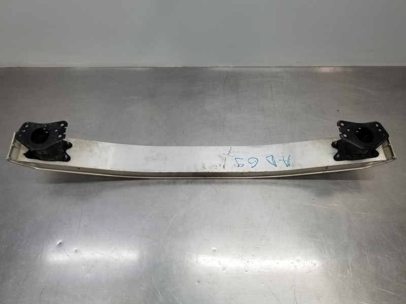 Recambio de refuerzo paragolpes trasero para lexus nx essence referencia OEM IAM 5217178010  