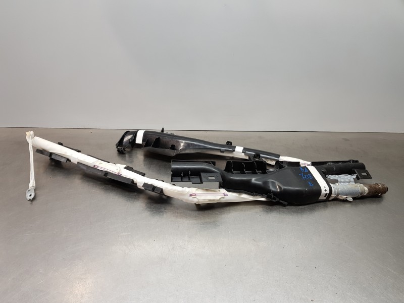 Recambio de airbag cortina delantero derecho para toyota yaris hybrid referencia OEM IAM 62170K0020  