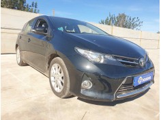 toyota auris del año 2012 2