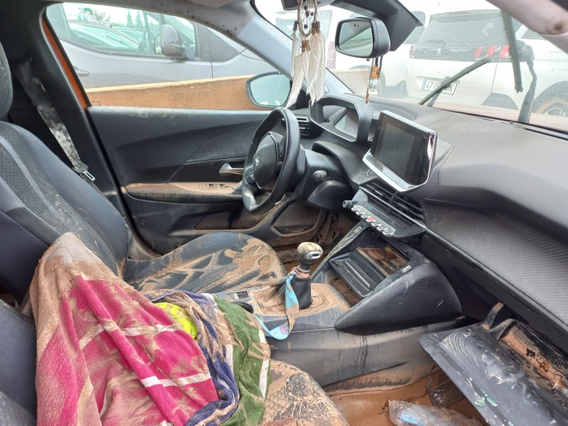 peugeot 2008 (p2) del año 2020