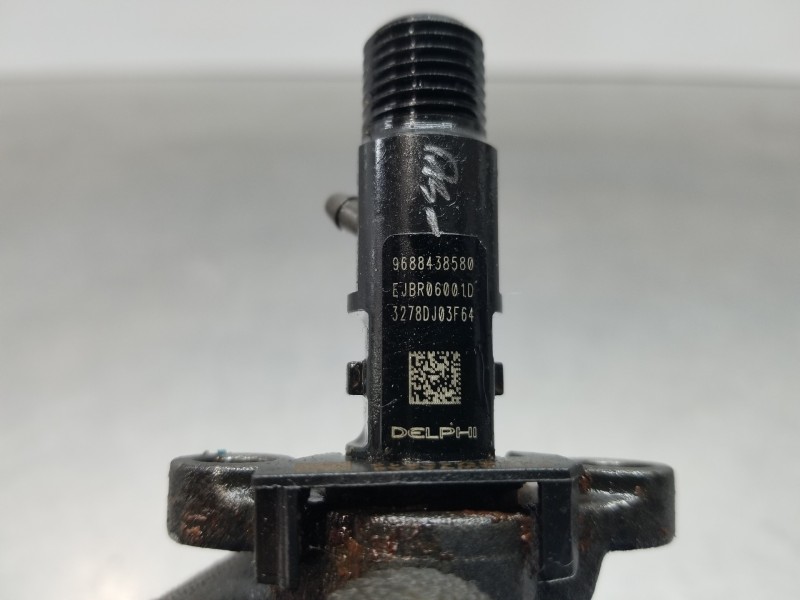 Recambio de inyector para citroen c5 station wagon break referencia OEM IAM 9688438580 EJBR06001D 
