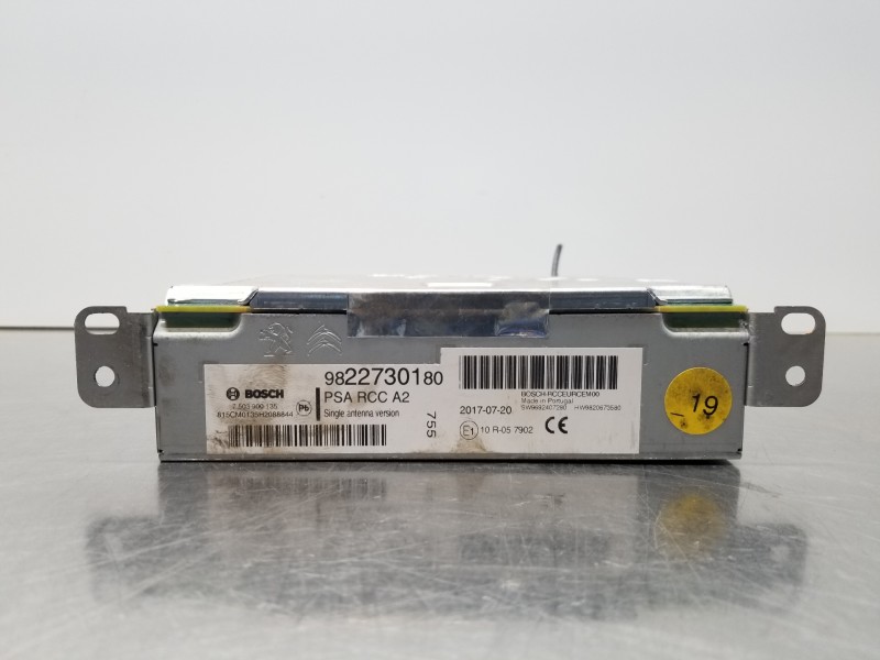 Recambio de sistema audio / radio cd para peugeot 208 bluehdi referencia OEM IAM 9822730180   Recambio de sistema audio / radio cd para peugeot 208 bluehdi referencia OEM IAM 9822730180