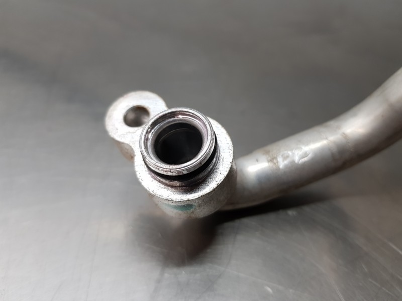 Recambio de tubos aire acondicionado para toyota yaris hybrid referencia OEM IAM 88707K0040  