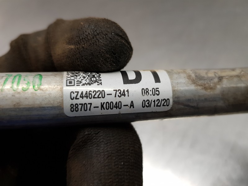 Recambio de tubos aire acondicionado para toyota yaris hybrid referencia OEM IAM 88707K0040  