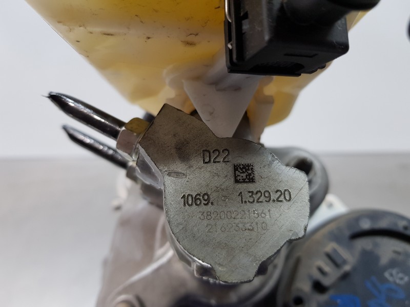 Recambio de servofreno para toyota yaris hybrid referencia OEM IAM 47210K0010 0204852046 