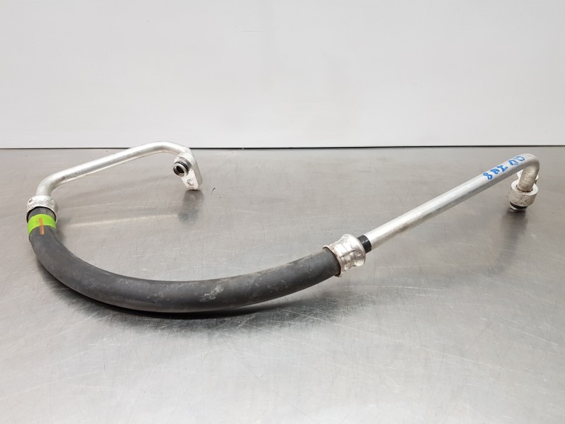 Recambio de tubos aire acondicionado para toyota yaris hybrid referencia OEM IAM 88711K0030  