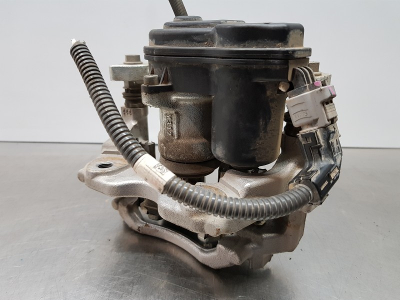 Recambio de pinza freno trasera derecha para toyota yaris hybrid referencia OEM IAM 47830K0010 463100D010 