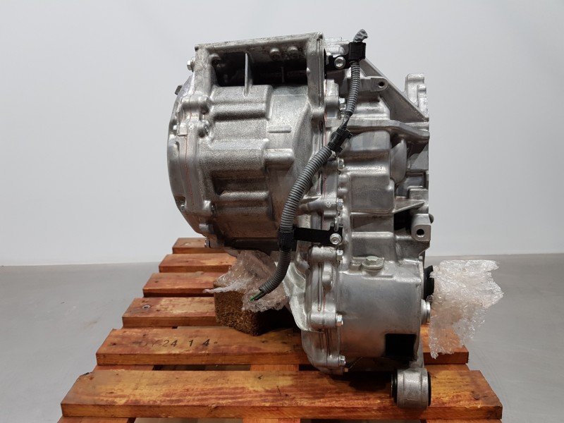 Recambio de caja cambios para toyota yaris hybrid referencia OEM IAM 30900K0010  