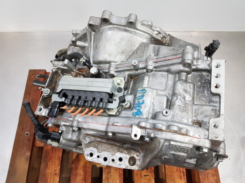 Recambio de caja cambios para toyota yaris hybrid referencia OEM IAM 30900K0010  