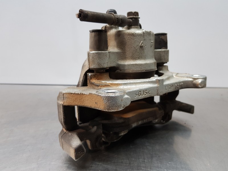 Recambio de pinza freno delantera izquierda para toyota yaris hybrid referencia OEM IAM 47750K0030  