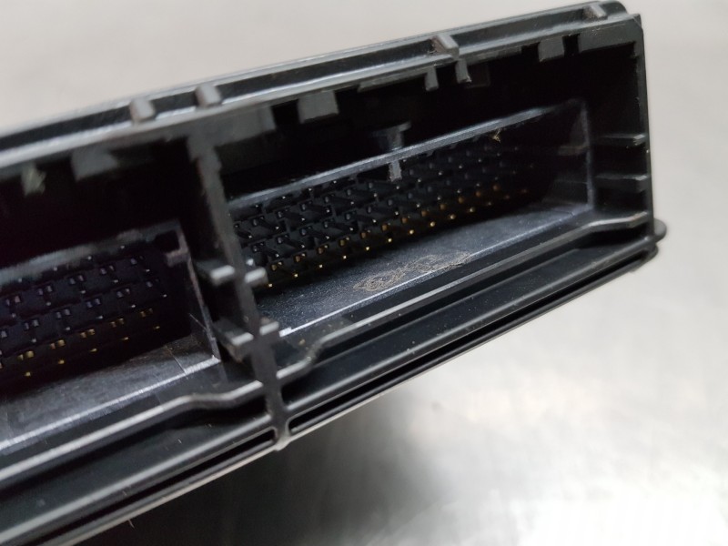 Recambio de modulo confort para toyota yaris hybrid referencia OEM IAM 89981K0010 MB2860000012 