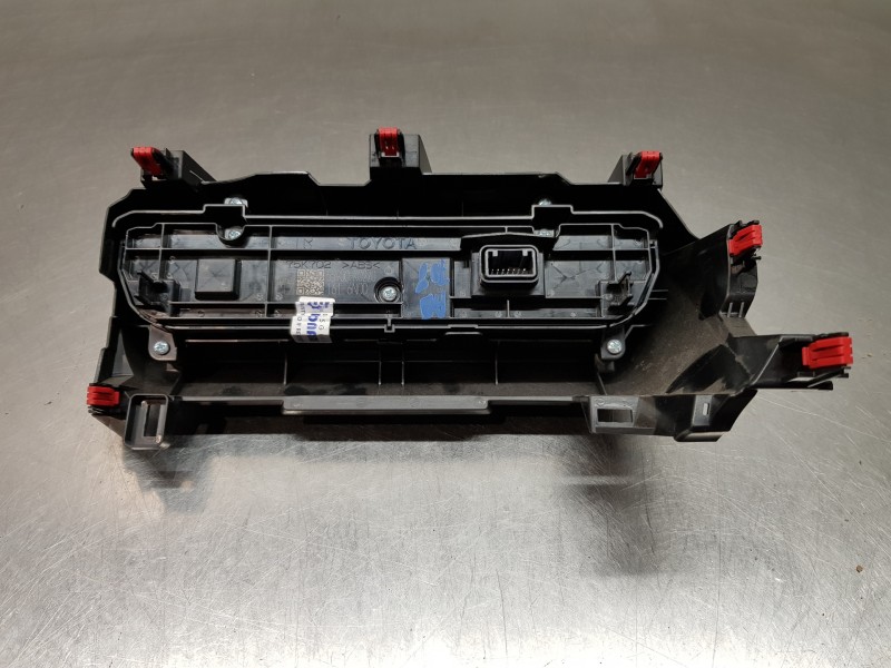 Recambio de mando climatizador para toyota yaris hybrid referencia OEM IAM 55900K0270  