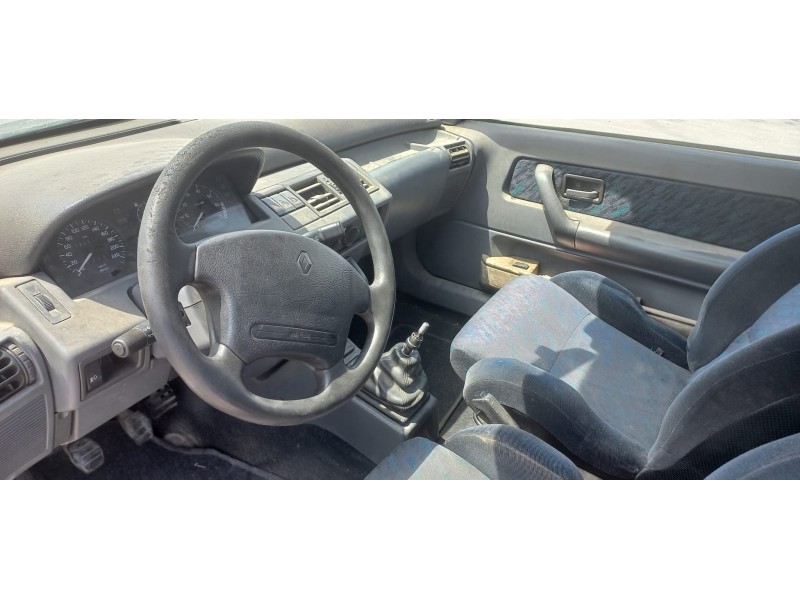 renault clio i phase iii del año 1995