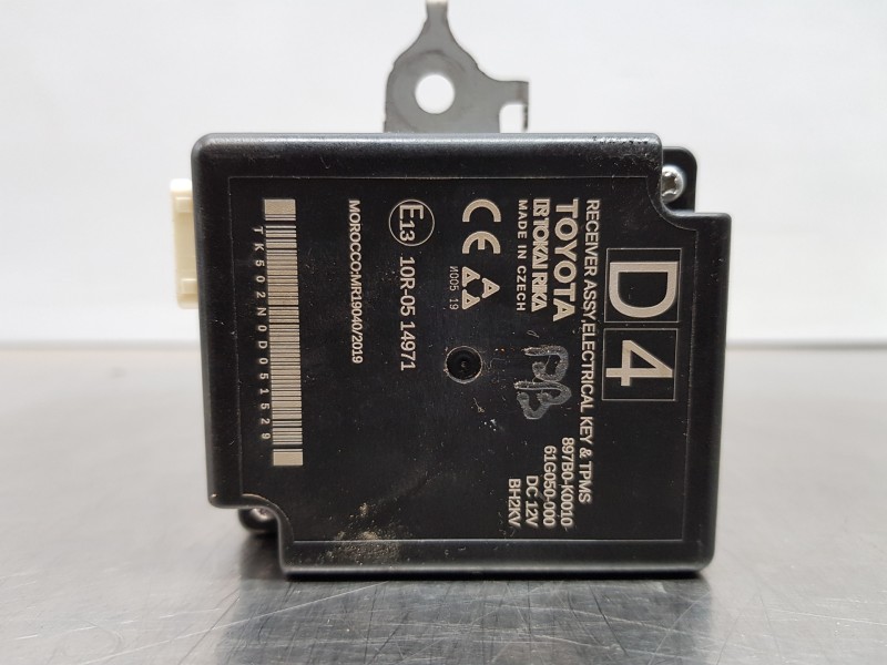 Recambio de modulo electronico para toyota yaris hybrid referencia OEM IAM 897B0K0010  