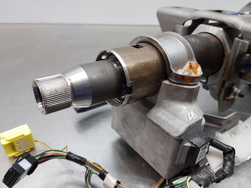 Recambio de columna direccion para toyota yaris hybrid referencia OEM IAM 4520A0D580 45250K0050 89650K0050