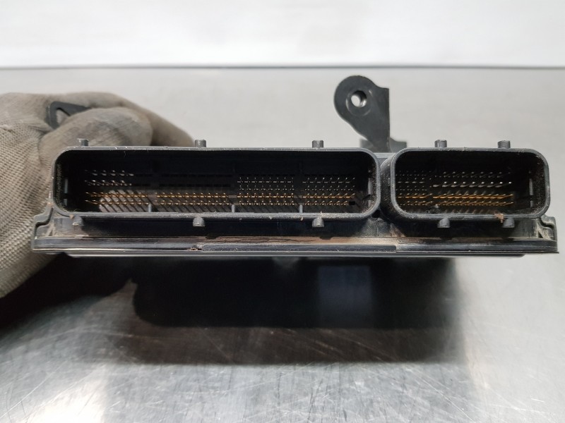 Recambio de centralita motor uce para toyota yaris hybrid referencia OEM IAM 89661K0080 MB2830000011 