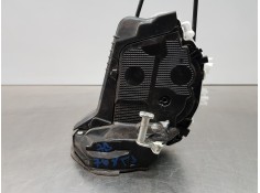Recambio de cerradura puerta trasera derecha para toyota yaris hybrid referencia OEM IAM 69050K0030  