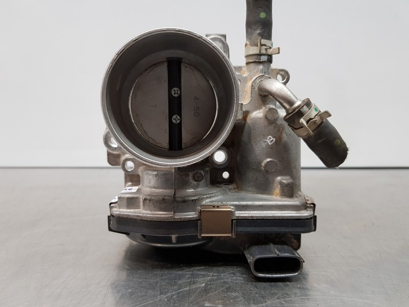 Recambio de caja mariposa para toyota yaris hybrid referencia OEM IAM 2203015010  