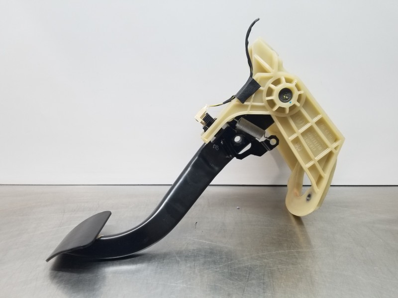 Recambio de pedal freno para bmw serie 4 gran coupe (f36) x drive referencia OEM IAM 35006860647 35316859639 