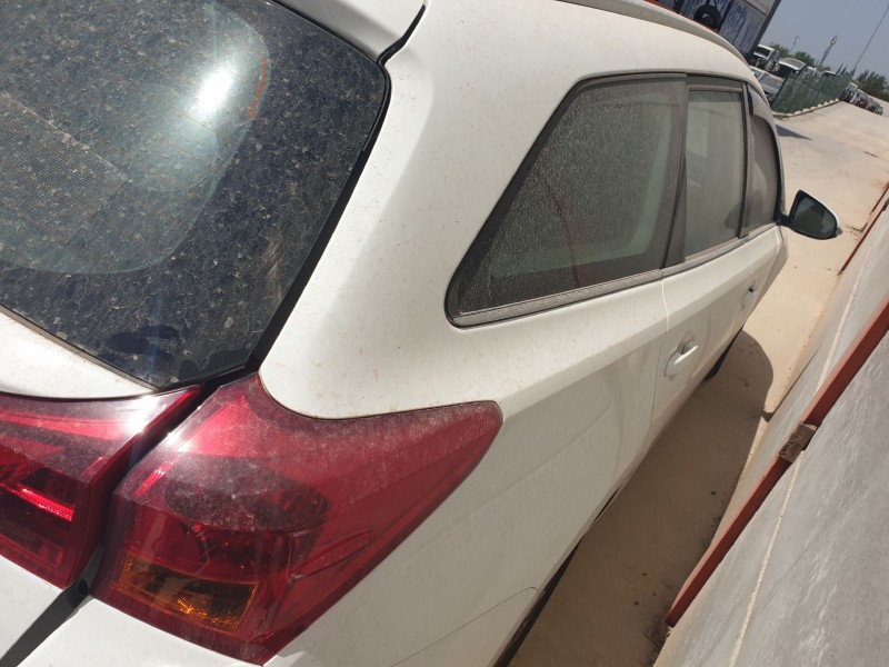 toyota auris touring sports (e18) del año 2013