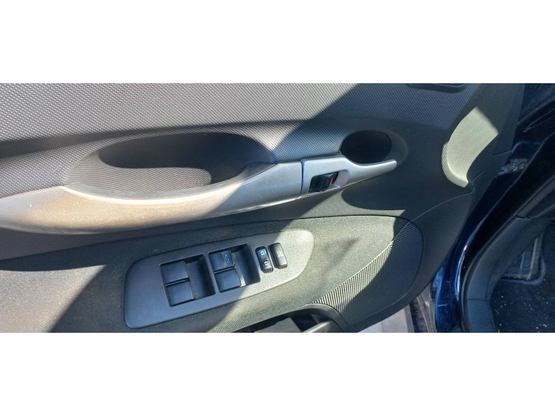 toyota auris del año 2007