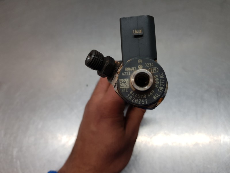 Recambio de inyector para seat leon st (5f8) style referencia OEM IAM 04L130277AC 0445110469 