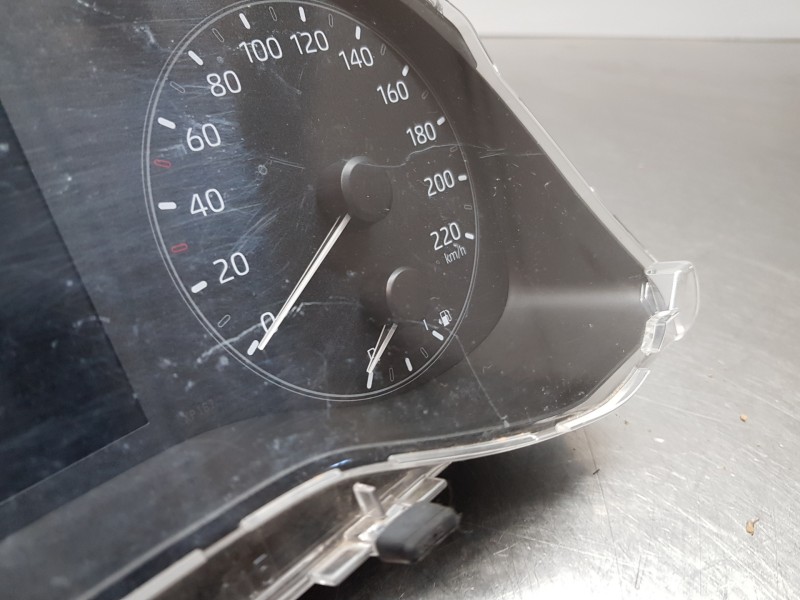 Recambio de cuadro instrumentos para toyota yaris hybrid referencia OEM IAM 83800K0221  