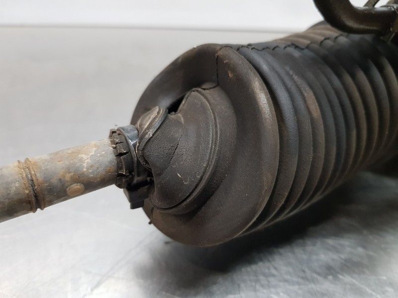 Recambio de cremallera direccion para ford ka (ccq) confort referencia OEM IAM 4373198 94FB3550AA 1S5C3200FA Recambio de cremallera direccion para ford ka (ccq) confort referencia OEM IAM 4373198 94FB3550AA 1S5C3200FA