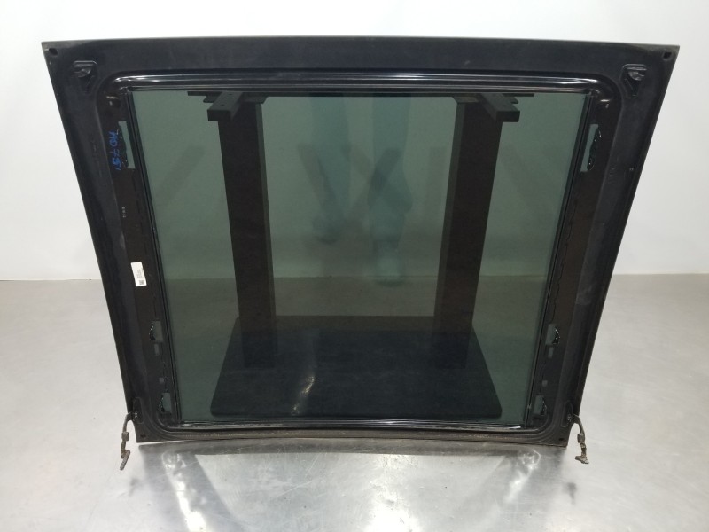 Recambio de techo para hyundai tucson tl referencia OEM IAM 81611D3000  