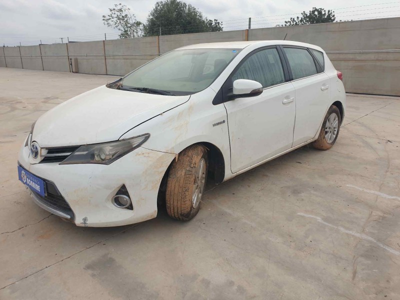 toyota auris del año 2014