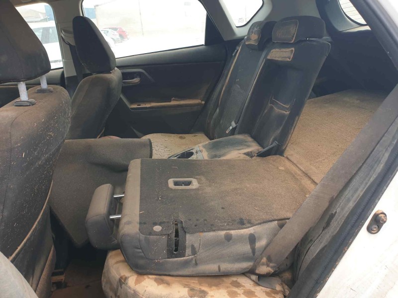 toyota auris del año 2014