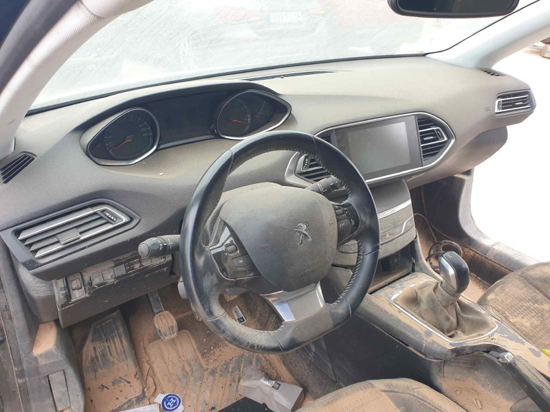 peugeot 308 del año 2017