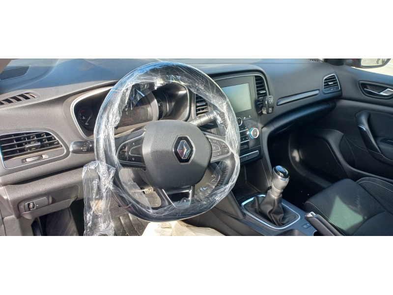 renault megane iv berlina 5p del año 2016