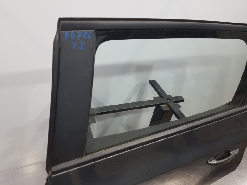 Recambio de puerta trasera izquierda para chevrolet orlando ltz referencia OEM IAM    Recambio de puerta trasera izquierda para chevrolet orlando ltz referencia OEM IAM