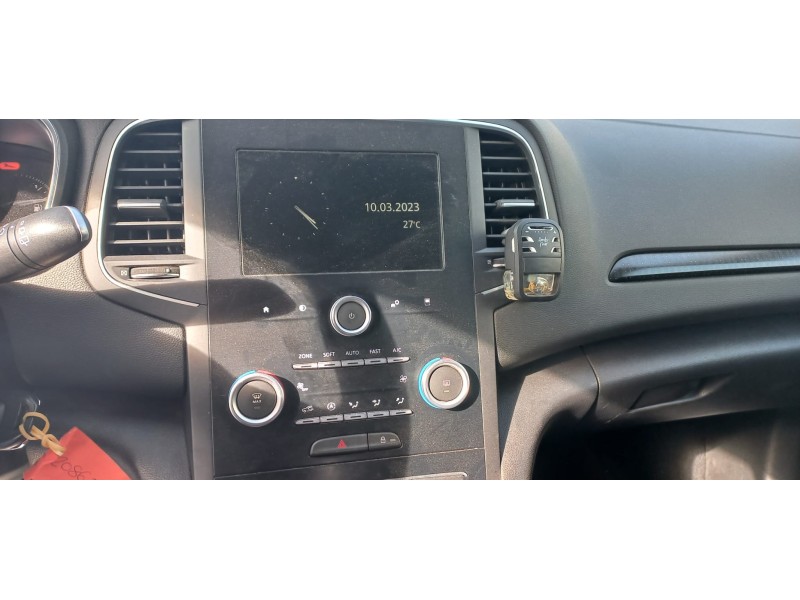 renault megane iv berlina 5p del año 2016