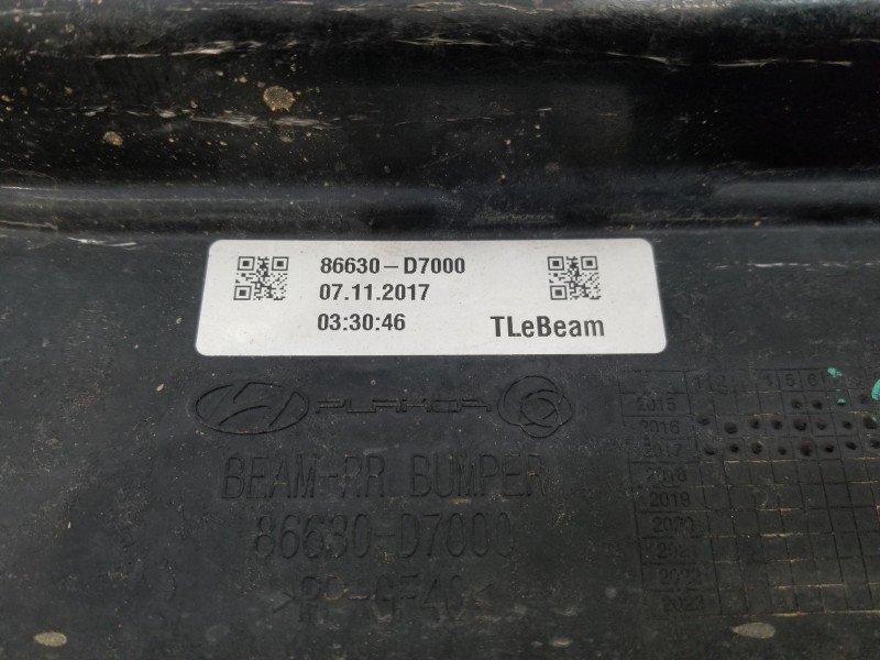 Recambio de refuerzo paragolpes trasero para hyundai tucson tl referencia OEM IAM 86631D7000  