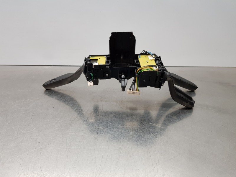 Recambio de mando multifuncion para audi a1 sportback (gba) cool referencia OEM IAM 82A953521FM  